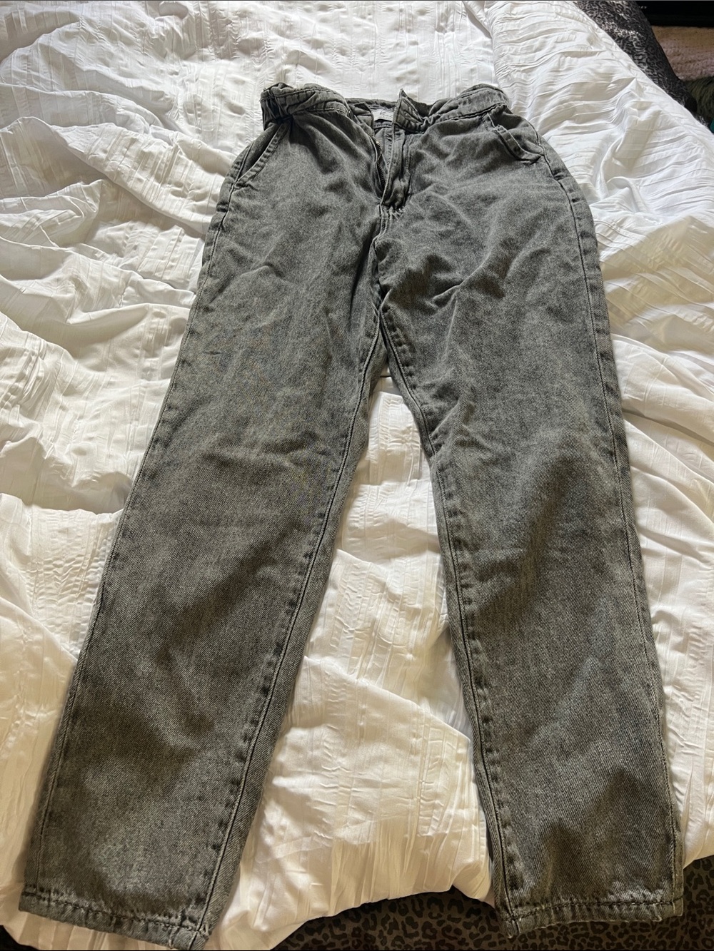 KanCan Woman’s Gray Washed Jeans - Classic Straight Fit
